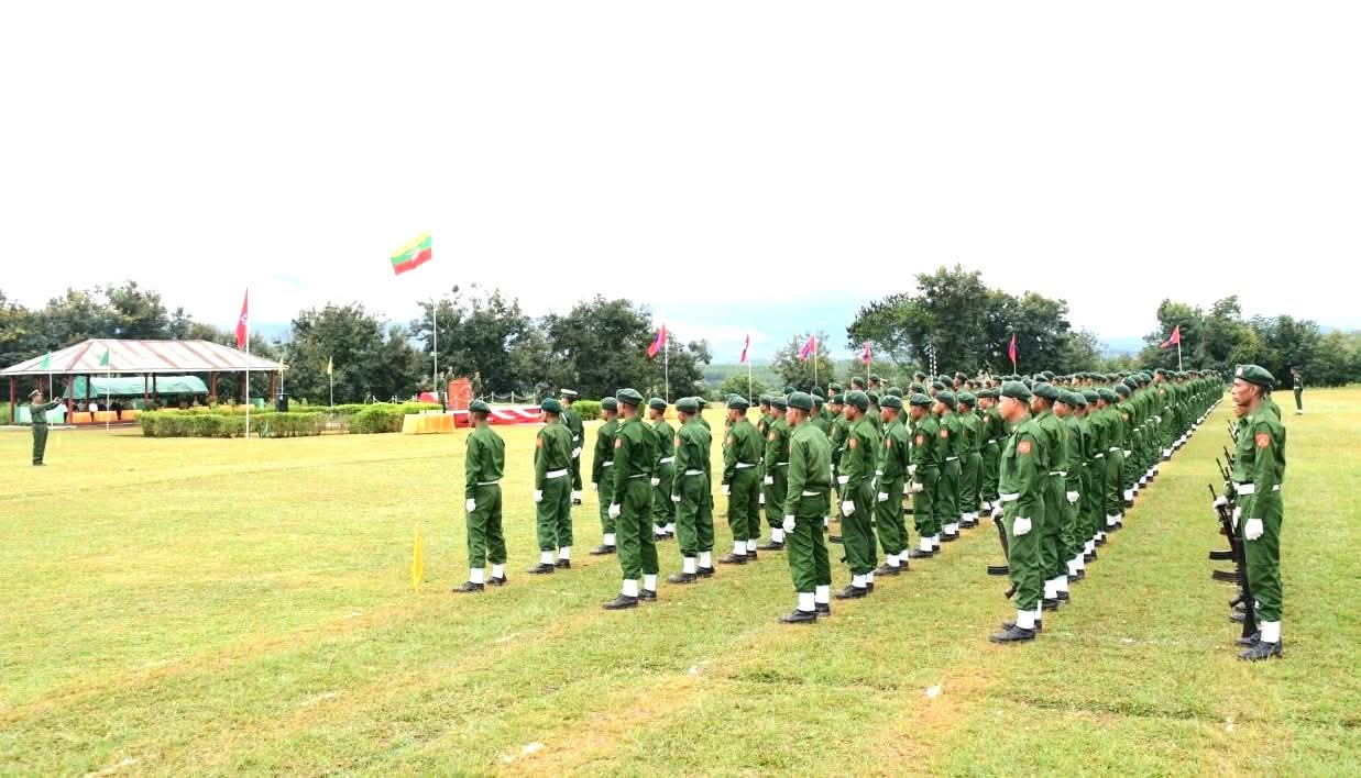 တပ်သားသစ်စုဆောင်းထားသူတွေကို လက်ရဲဇက်ရဲဖြစ်အောင် စစ်အုပ်စုက ရွာတွေကို မီးရှို့စေခိုင်းနေဟုဆို