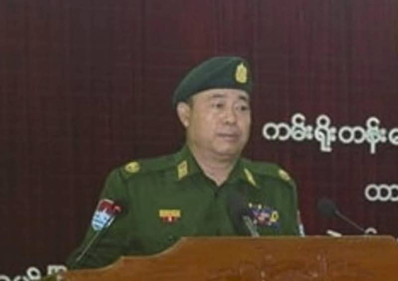 အမ်း နပခ ဝန်းထဲအထိ AA ထိုးဖောက်တိုက်ခိုက်နေ၍ တိုင်းမှူးနှင့် ဒုတိုင်းမှူးထွက်ပြေး