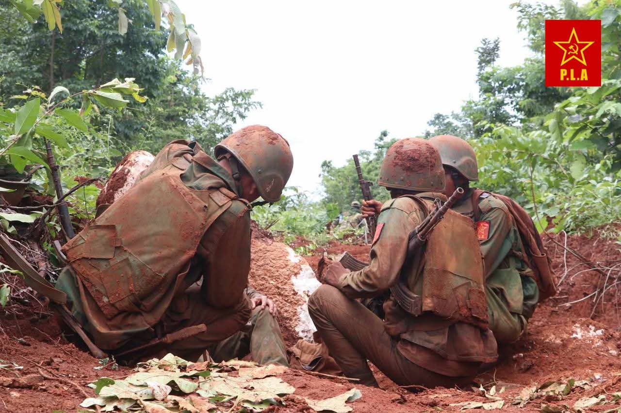 သပိတ်ကျင်းရှိ စစ်တပ် ပြန်ရသွားသောရွာကြီးအနီး  ၅ ရက်ဆက် တိုက်ပွဲဖြစ်