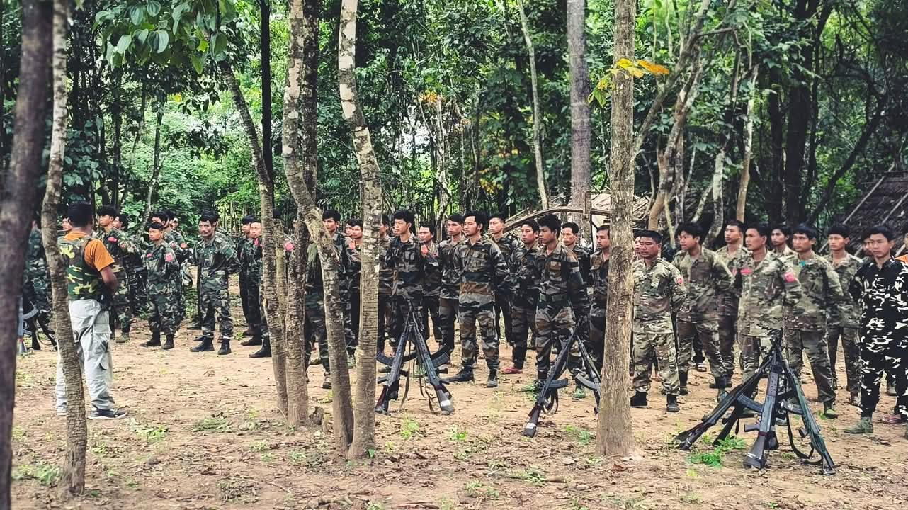 ထီးလင်းမြို့ထိန်းချုပ်နိုင်ရေး တော်လှန်ရေး တပ်ဖွဲ့များ ကြိုးစားနေ