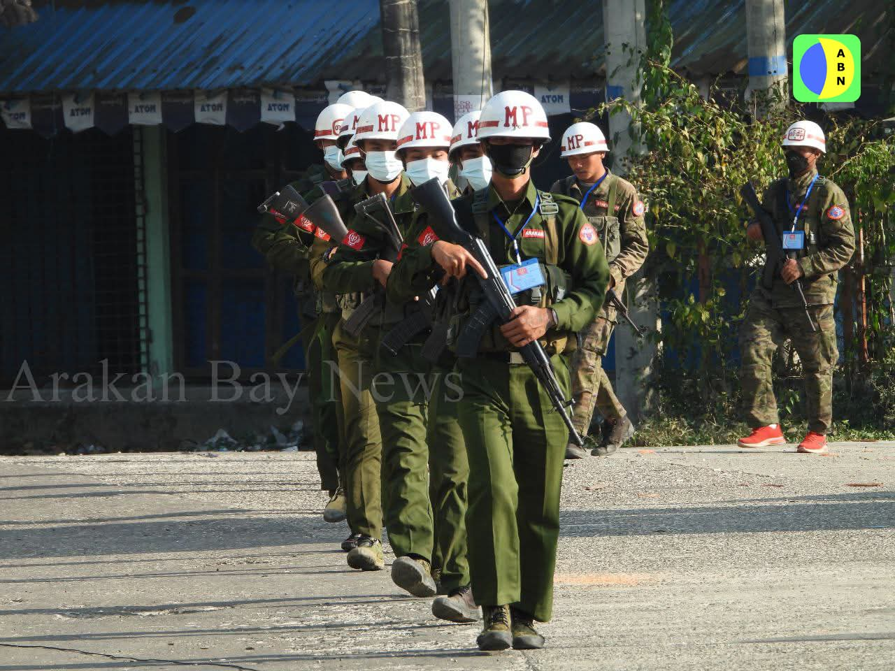 မောင်တောမြို့ထဲတွင် ပြည်သူများ လုံခြုံရေးအတွက် အာရက္ခတပ်တော် AA က နေ့ ၊ည ကင်းလှည့်