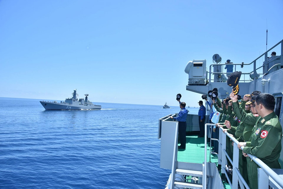 ဓညဝတီရေတပ်ဌာနချုပ် တိုက်ခိုက်ခံနေရပြီး စစ်ကောင်စီတပ်သားအချို့ ဖမ်းဆီးခံရ