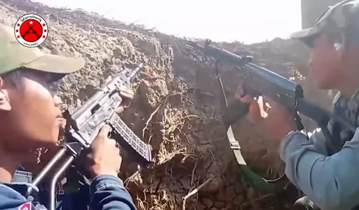 မီးတိုင်များအား လာရောက် စစ်ဆေးသည့် စစ်ကြောင်းကို ၂ ရက်ဆက် တိုက်ခိုက်