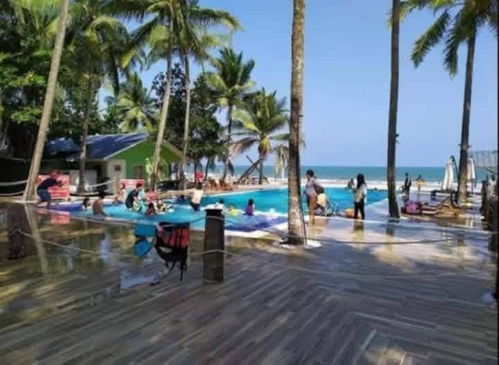 ဟုတ်ကဲ့ အTay ခံ ကမြင်းကြမယ့် အုပ်စုပါ