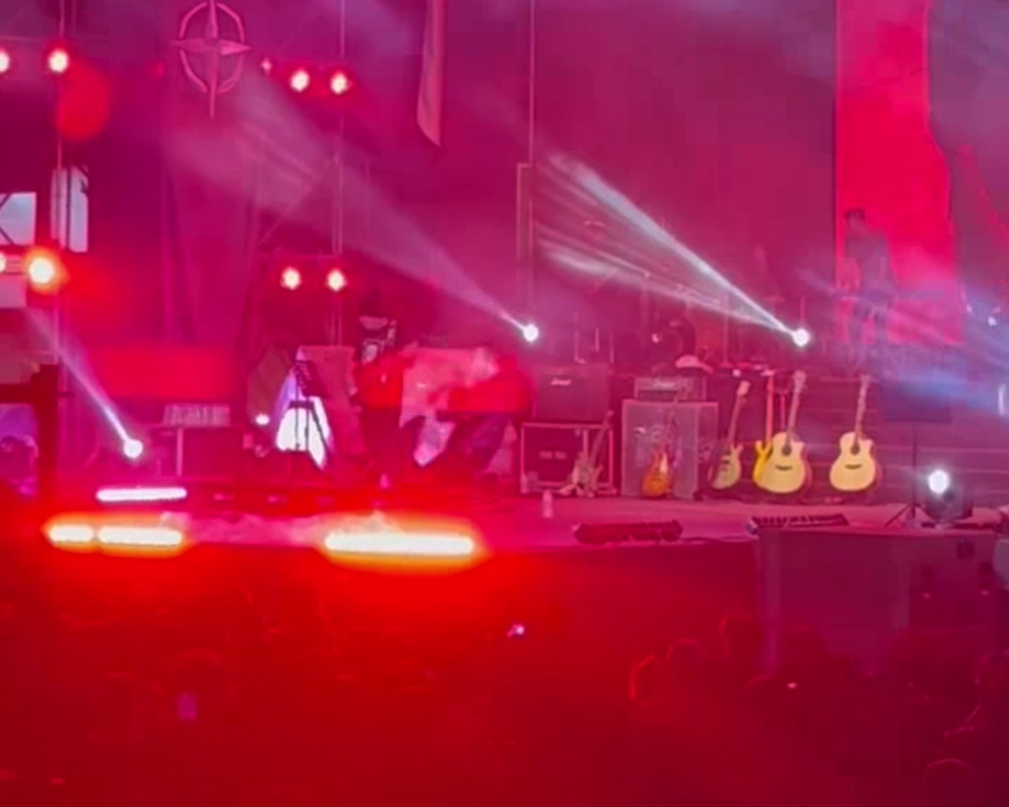 တေးသံရှင် အဒီနို Idiots Band နှုတ်ဆက်ပွဲမှာ…