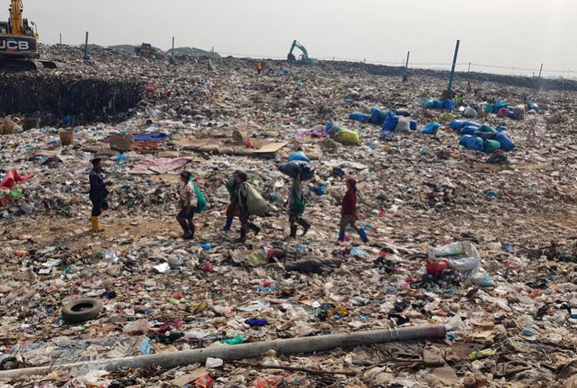 ထမင်းတလုပ်အတွက် အသက်ပေးလိုက်ရသူများ