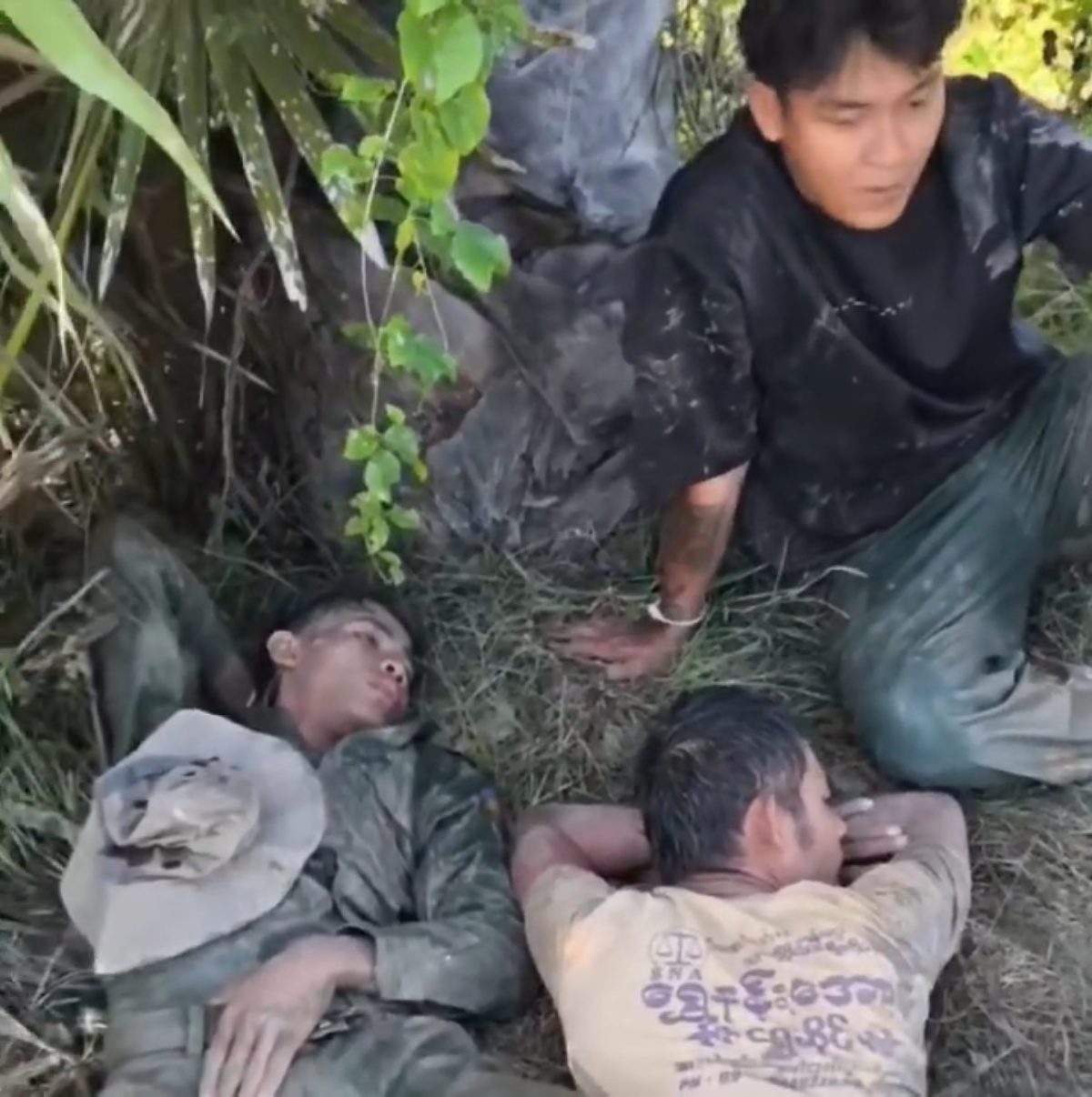 ဗိုလ်ပိုင်ချဲ ပြောတဲ့ ကန့်ဘလူက စစ်ကောင်စီရဲ့ တပ်မ၃၃စစ်ကြောင်းကို ဖြုတ်တဲ့ပွဲ