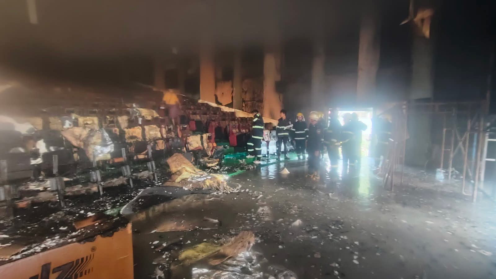 မင်းသားလွင်မိုးရဲ့ ရုပ်ရှင်ရုံသစ် ဖွင့်ပွဲမတိုင်ခင် မီးလောင်