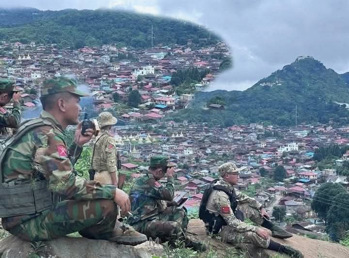 မိုးကုတ်မြို့အရေးနှင့် မဟာမိတ်ကွဲပြားမှုအခြေအနေ