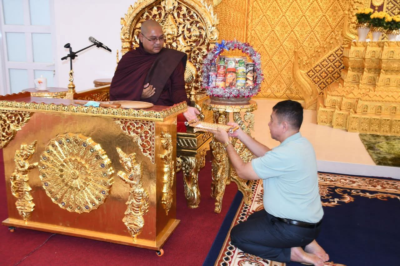 မော်လမြိုင်သာသနာနွယ် ဆရာတော် လူဝတ်လဲ အမှုဖွင့်ခံရ