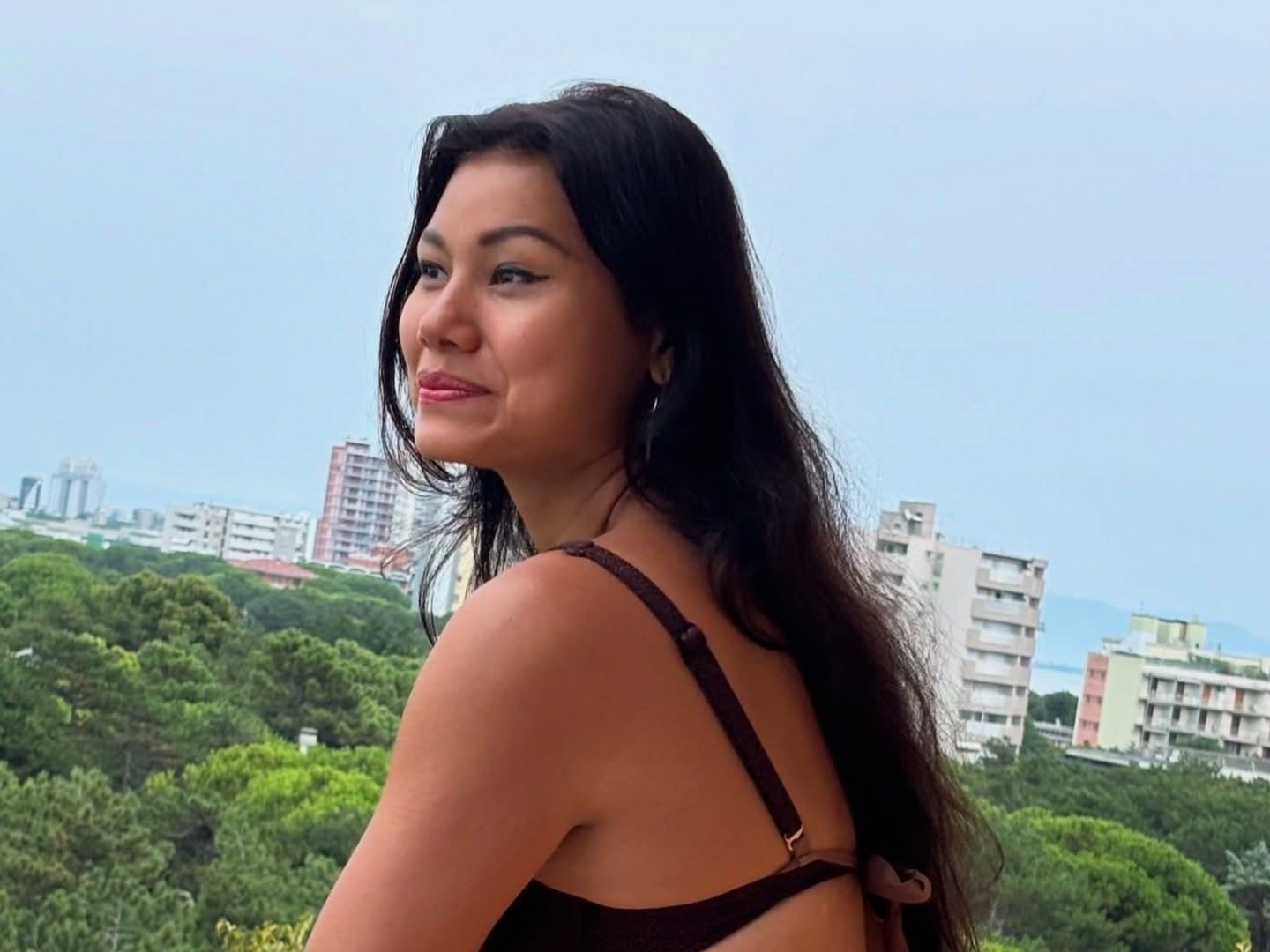 အဆိုတော် ချမ်းချမ်း ကြမ်းပြီဟေ့…