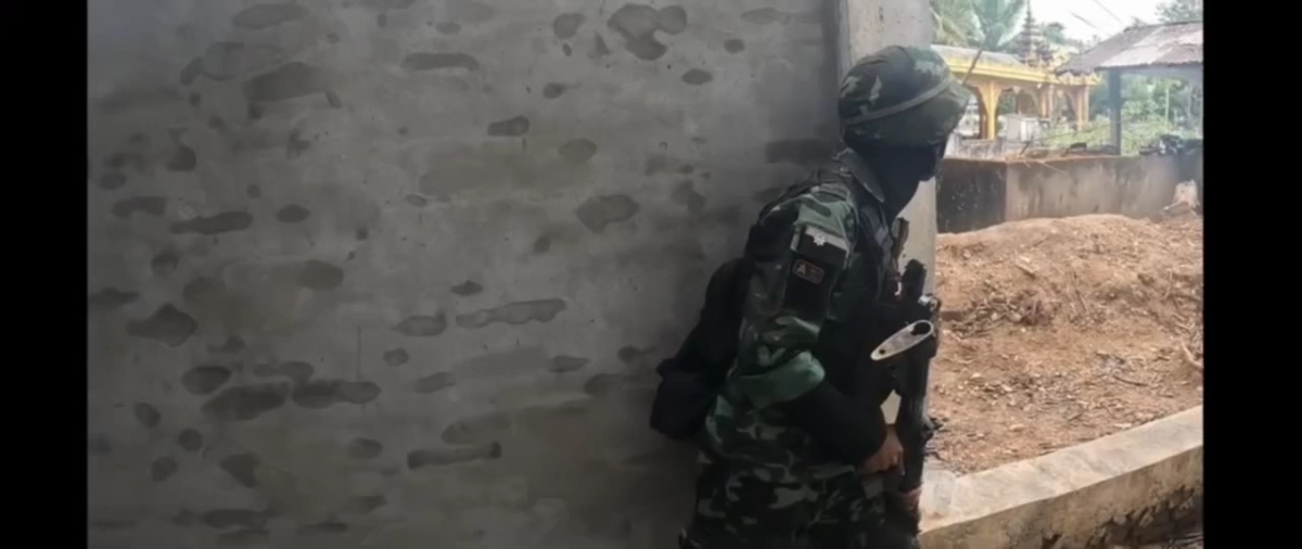 တော်လှန်ရေးတပ်များ ရေဖြူမြို့ကို ခေတ္တထိန်းချုပ်ကာ စစ်တပ်အခြေစိုက်စခန်းများကို မီးရှို့ရှင်းလင်း