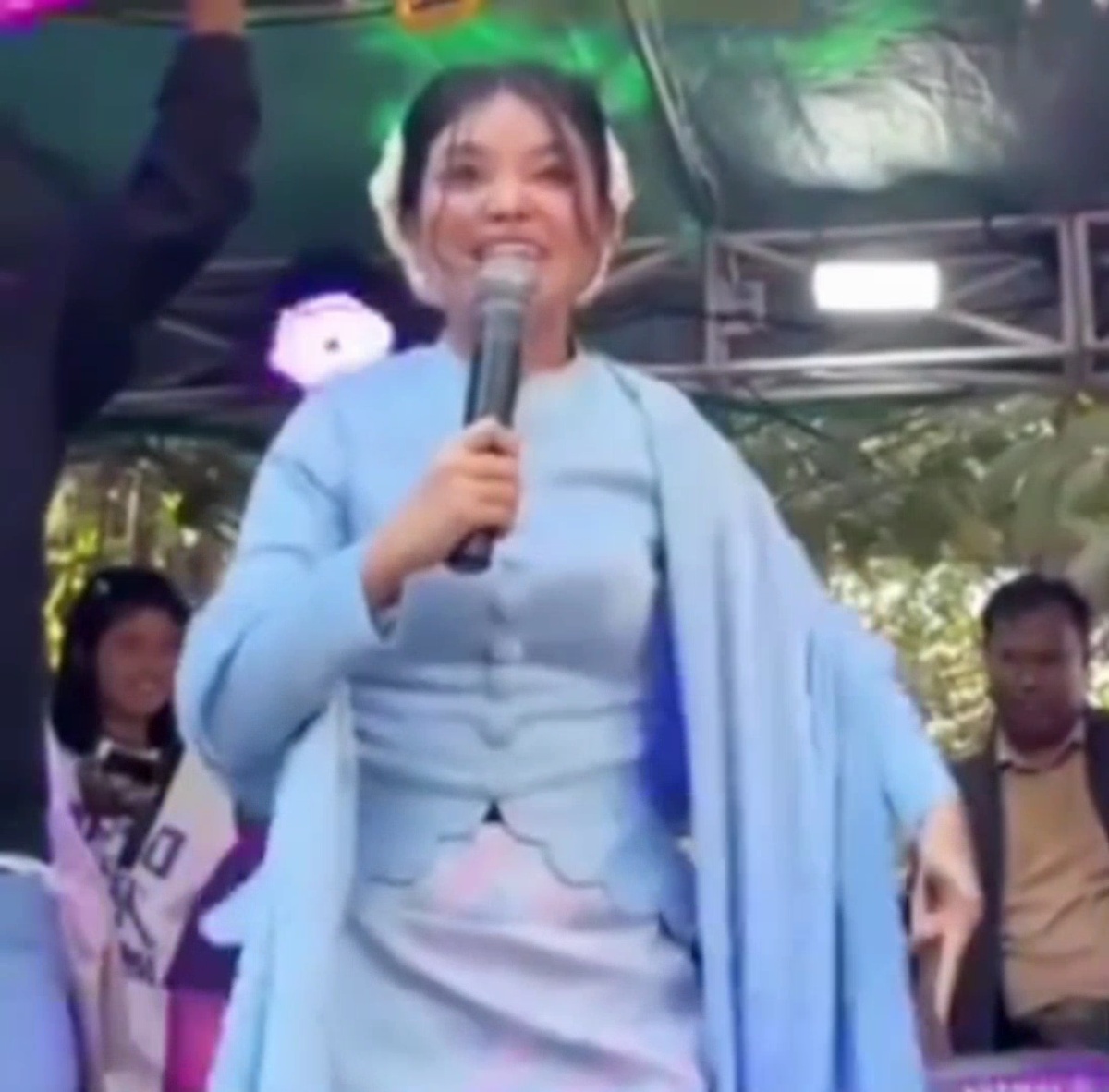 စခွက်မပြောင်သင့်တာကို သွားပြောင်လိုက်တဲ့ ဖြူဖြူထွေး