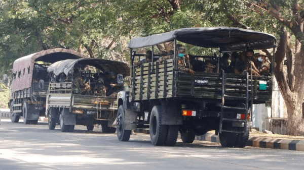 မကွေးတိုင်း၊ ချောက်မြို့နယ်တွင် စစ်တပ်ယာဉ်တန်း မိုင်းဆွဲတိုက်ခိုက်ခံရပြီး အရာရှိတစ်ဦးအပါအဝင် ၁၂ ဦးသေဆုံး