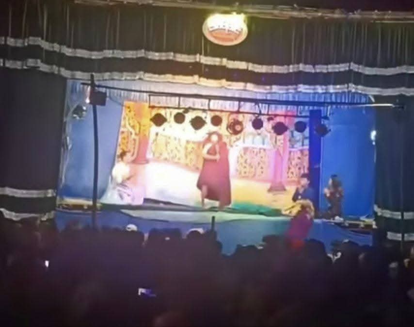 သင်္ကန်းနှင့်ဂန်းနန်းစတိုင် ပေါင်းစပ်ဖျော်ဖြေမှုဖြင့် အောင်စိုးမင်းဆိုင်းအဖွဲ့ကို ဖမ်းဆီး