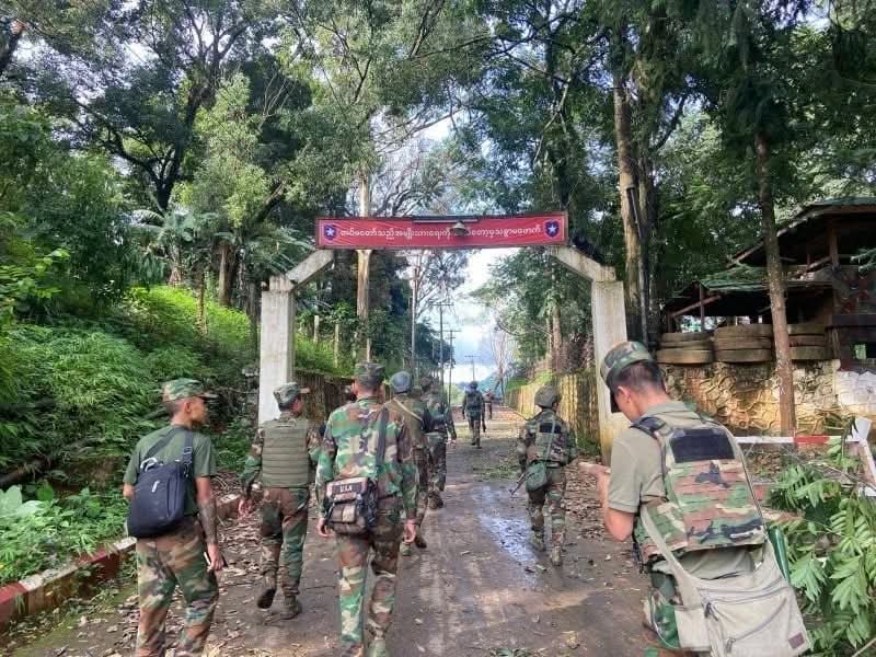 မိုးကုတ်မြို့ရှိ စစ်တပ်ဗျူဟာကုန်းအထိ တော်လှန်ရေးတပ်ဖွဲ့များ တိုက်ခိုက်