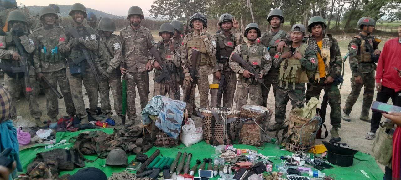 မင်းကွန်းမှလာသည့် စစ်တပ်စစ်ကြောင်း ဖွဲ့စည်းပုံပျက်သည်အထိ တိုက်ခိုက်