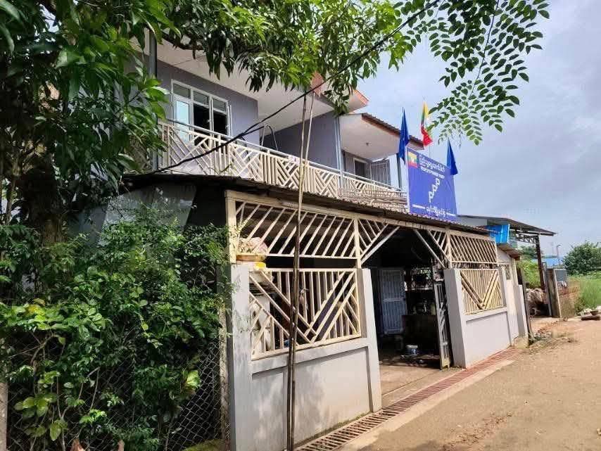 သက်သက်ခိုင်ရဲ့ PPPပါတီမှော်ဘီရုံးမှာ ဝိုင်းဖွဲ့ အရက်သောက်နေတဲ့ ပျူစောထီးတွေ တိုက်ခိုက်ခံရ