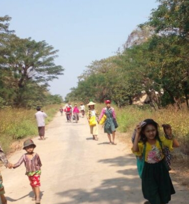 ကသာမြို့တွင် ပိတ်မိနေသည့် ဒေသခံများကို တော်လှန်ရေးတပ်ဖွဲ့ ထွက်ခွာခွင့်ပေး