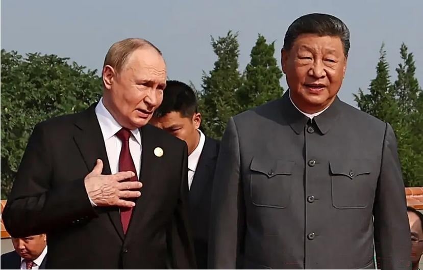 တရုတ်ထံမှရသော အသက်ဆက်ကြိုးအတွက် ရုရှားပြန်ပေးဆပ်ရ