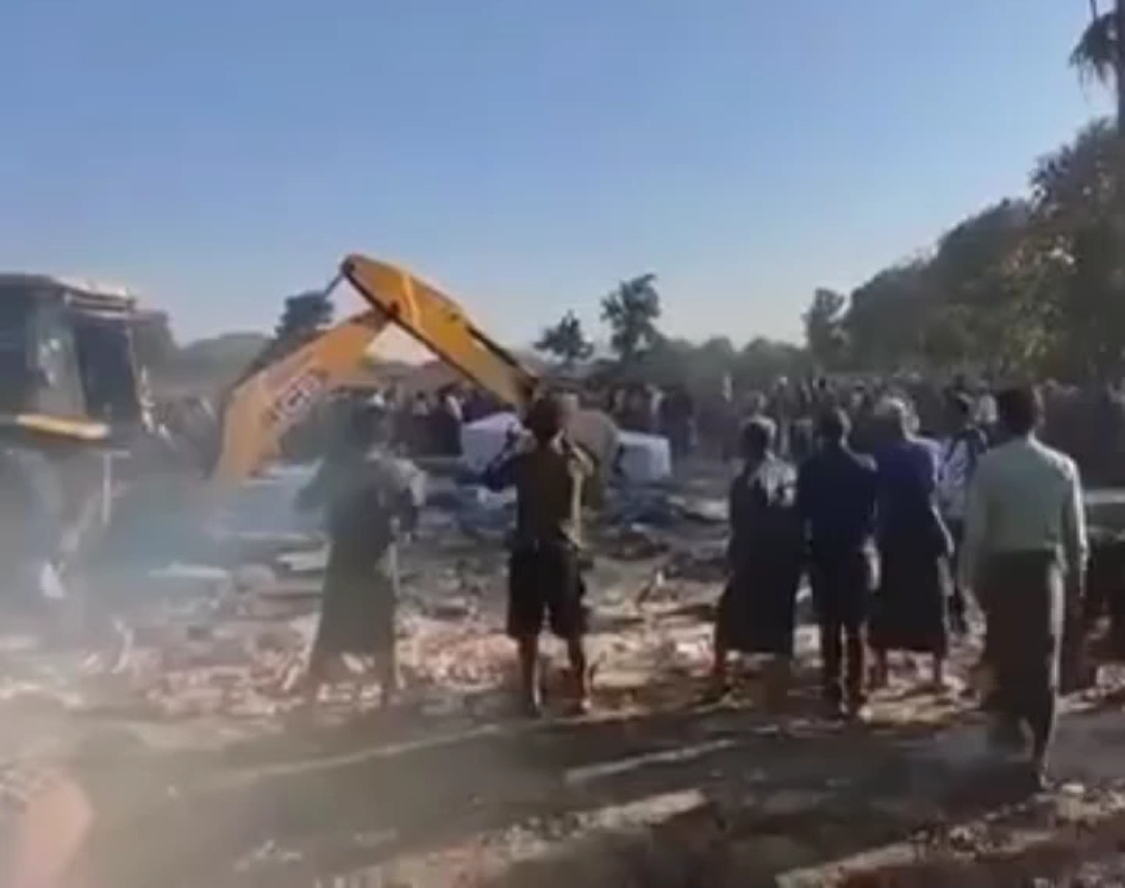 Tri PDF အာဇာနည်ကုန်းကို ပျူစောထီးနှင့် စစ်တပ်ထောက်ခံသူများက ဝင်ရောက်ဖျက်ဆီး