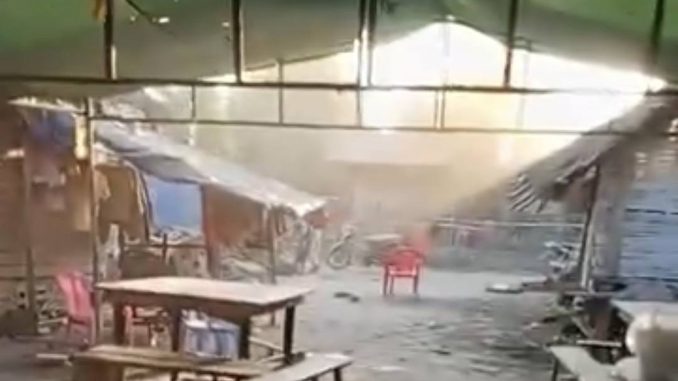 နာ​ရေးအိမ်ကို စစ်တပ်ဗုံးကြဲ