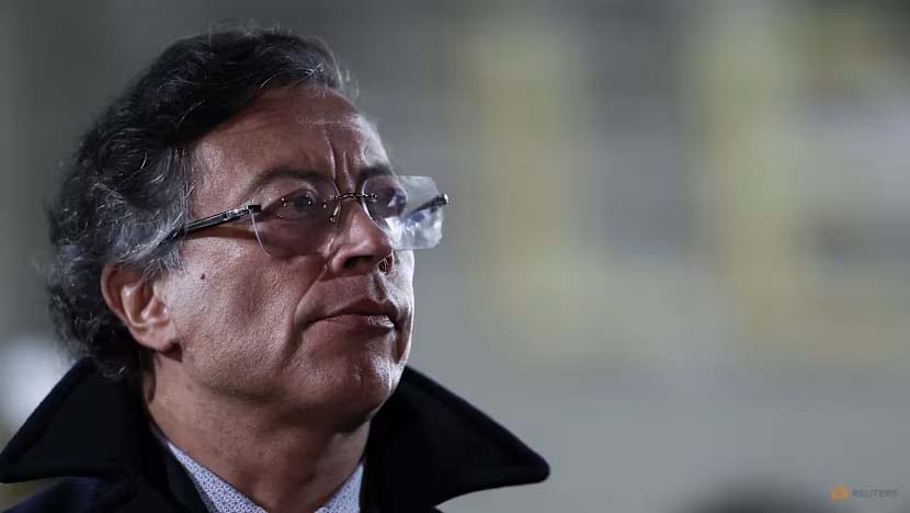 ထရမ့်ပ်ကို လက်နက်စွဲကိုင် တိုက်ခိုက်ရန်အသင့်ရှိဟု ကိုလံဘီယာသမ္မတ ကြွေးကြော်