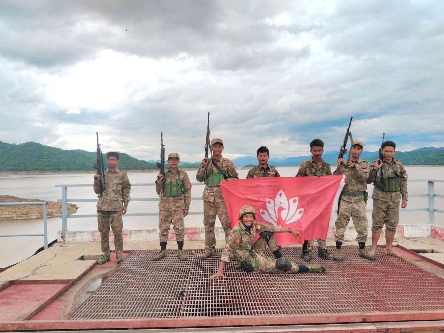 အစွမ်းကုန် ခုခံခဲ့ပေမယ့် နယ်မြေတွေ လက်လွှတ်ရလို့ ပြည်သူလူထုကို တောင်းပန်ကြောင်း MDY-PDF ထုတ်ပြန်၊