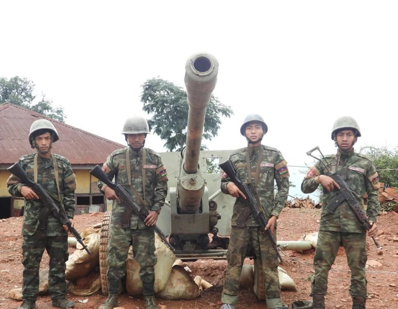 စစ်ကိုင်းနှင့် မကွေးတိုင်းအတွင်းရှိ စစ်တပ်စခန်း များကို ထိုးစစ်ဆင်မည်