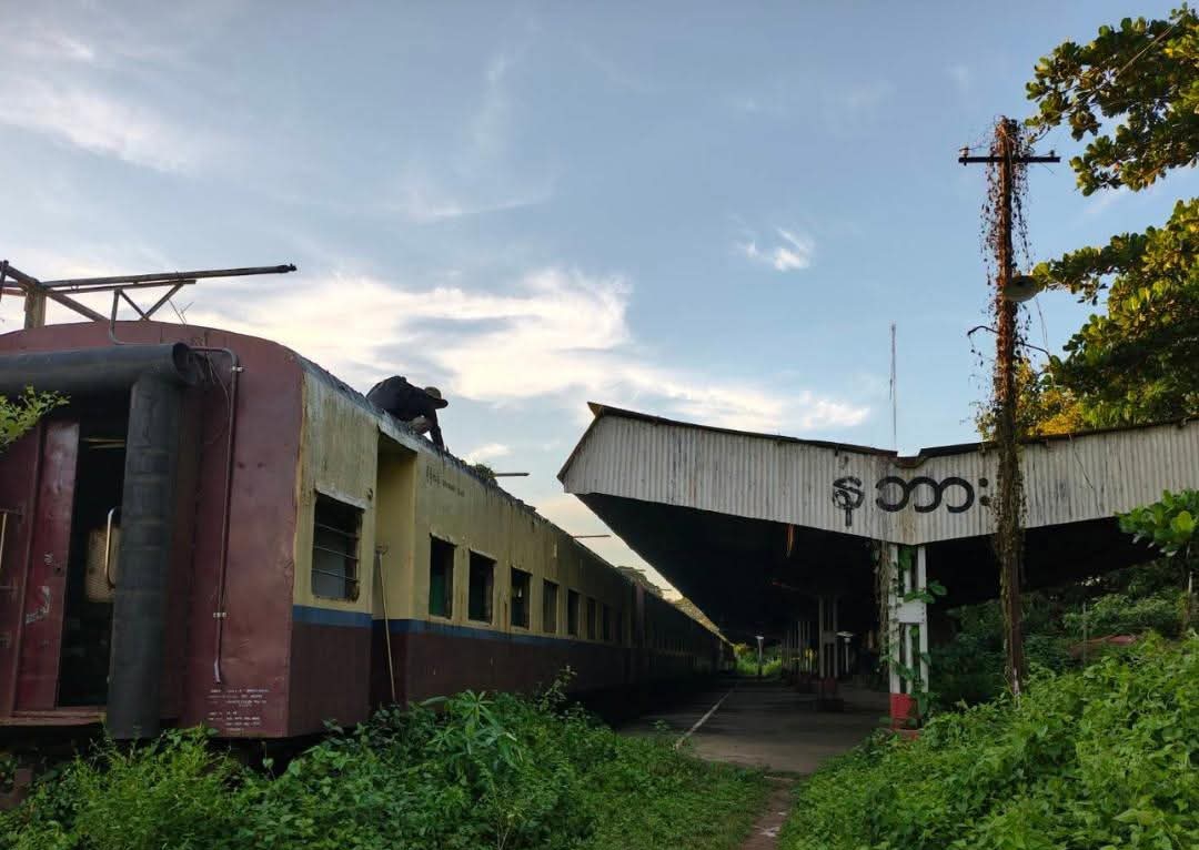 နဘားရွာက မီးရထား CDMဝန်ထမ်း ၈ဦးကို ပကဖအဖွဲ့က ဖမ်းဆီးရိုက်နှက်စစ်ဆေး