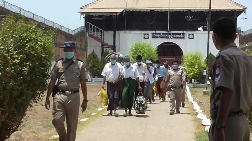 သရက်ထောင်မှာ ရွေးကောက်ပွဲဆန့်ကျင်တဲ့အနေနဲ့ အသံတိတ်သပိတ်မှောက်