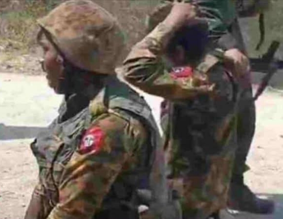 ပွိုင့် ၆၆၆ ကုန်းမှာ စစ်ကော်မရှင်တပ်အချင်းချင်း တိုက်ပွဲဖြစ်ပြီး ထွက်ပြေးသူ အချို့ AA က ဖမ်းဆီးထား