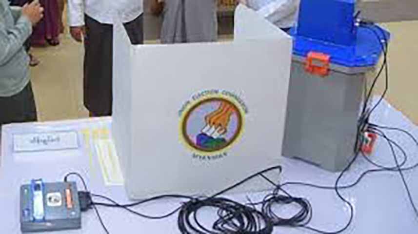 မဲပေးစက်ပြဿနာနှင့် ကြိုတင်မဲ မသမာမှု  စစ်တပ်ဩဇာခံ UEC ဖြေရှင်းမပေး