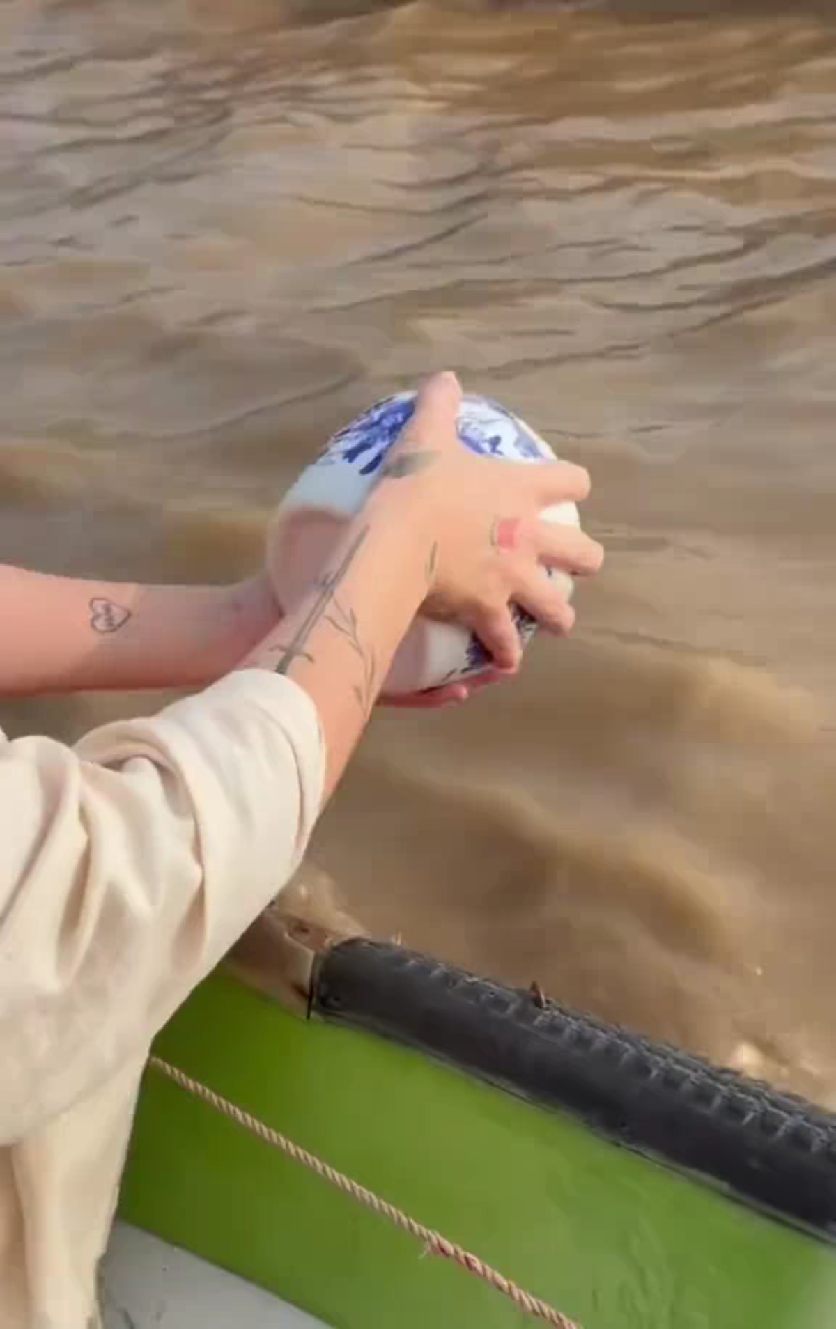 ကောင်းမွန်တဲ့အရပ်မှာ အေးချမ်းစွာအနားယူပါတော့ ဖိုးသား