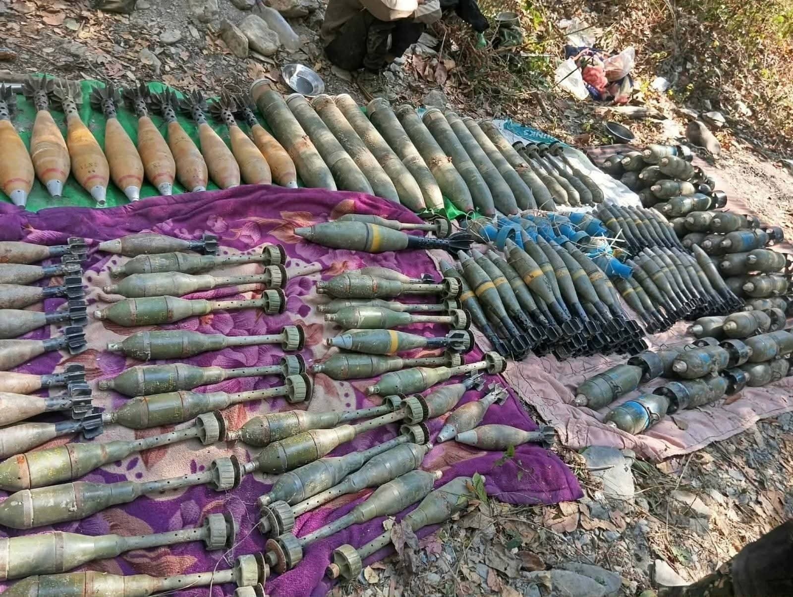 ဖလမ်းမြို့နယ်ရှိ စစ်ကော်မရှင် စခန်းကုန်းတစ်ခု သိမ်းပိုက်ပြီး လက်နက်ခဲယမ်းအမြောက်အများ သိမ်းဆည်းရမိ