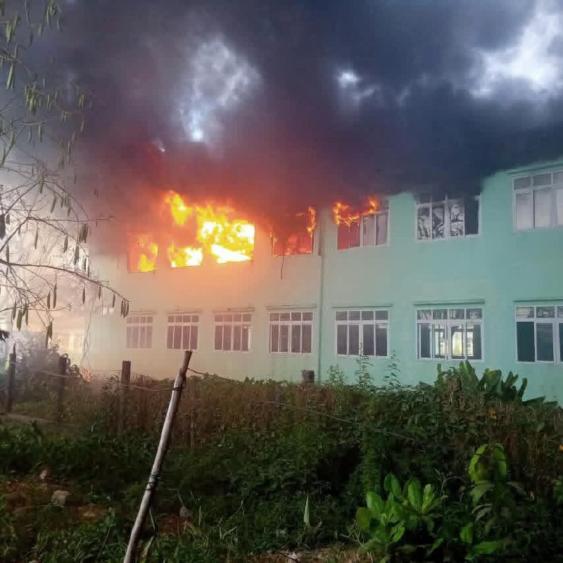 လှိုင်သာယာအနောက်ပိုင်းမြို့နယ်က မူလတန်းကျောင်း မီးလောင်