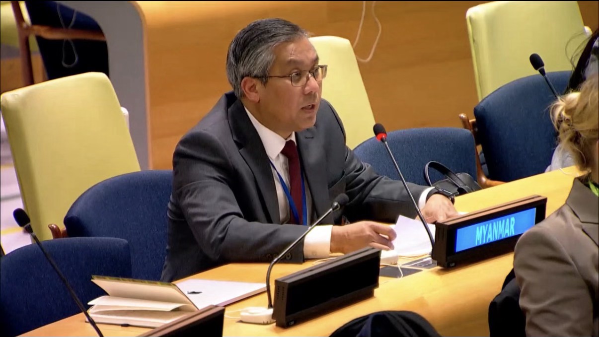 မြန်မာနိုင်ငံတွင် စစ်တပ်၏ လိင်အခြေပြု အကြမ်းဖက်မှုနှင့် လူကုန်ကူးမှု ရန်စွယ်များကြောင့် အမျိုးသမီးများနှင့် မိန်းကလေးငယ်များအတွက် ထွက်ပြေးစရာမြေ မရှိဖြစ်နေရ