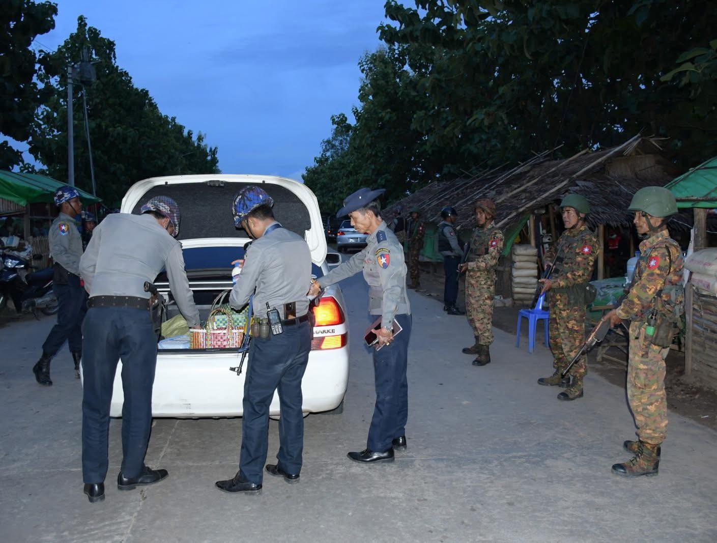 ရန်ကုန်-မန္တလေး အမြန်လမ်း ၃၉ မိုင် ဘောနက်ကြီးဂိတ်တွင် ခရီးသည်များကို တစ်ဦးလျှင် ငွေကျပ် ၃ သောင်းနှုန်း တောင်း