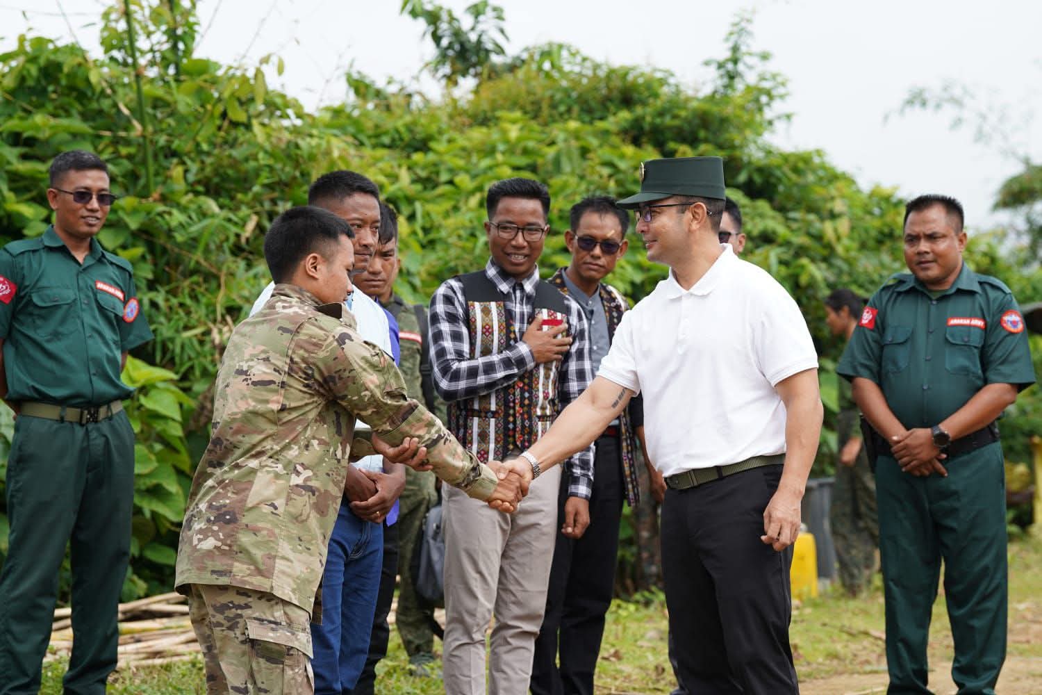 AA စစ်ဦးစီးချုပ် ဗိုလ်ချုပ်ထွန်းမြတ်နိုင်နှင့် မရာနယ်မြေအုပ်ချုပ်ရေးကောင်စီတို့ တွေ့ဆုံ