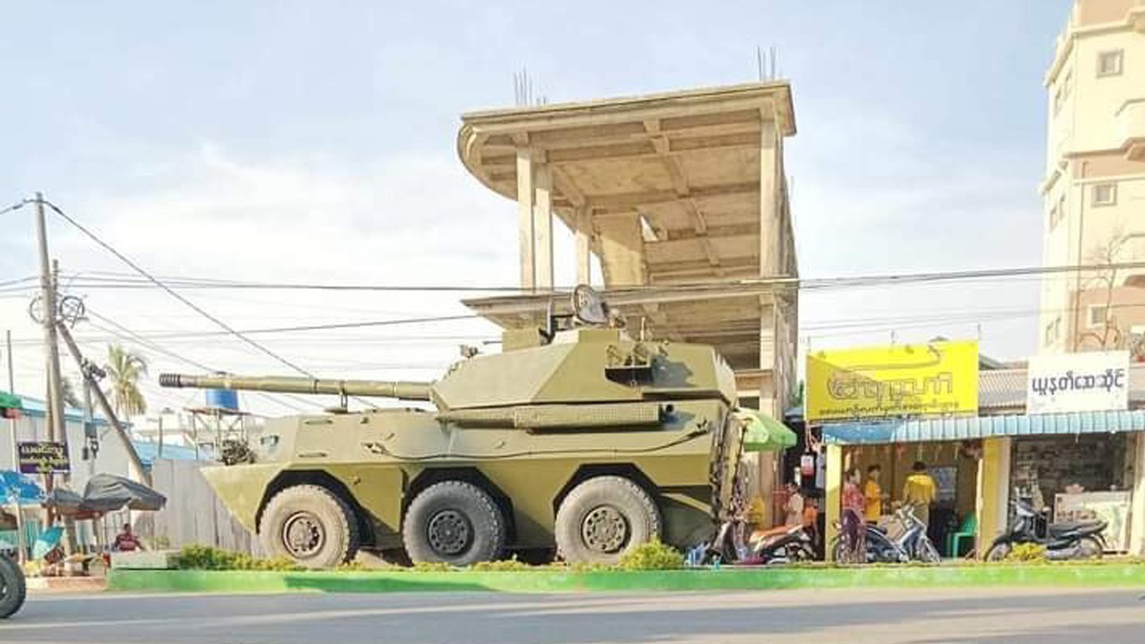 စစ်တွေတွင် ခံစစ်ပြင်ပြီး တပ်အပြောင်းအလဲလုပ်၊ AA နှင့် ဆက်စပ်သည်ဟုဆိုကာ ဒေသခံ ၃၀ ကျော်ကို အစုလိုက်ဖမ်းဆီး