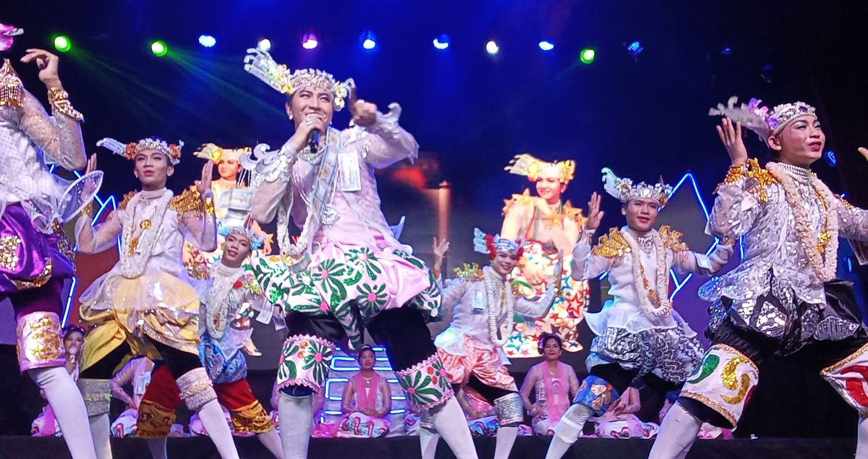 စစ်တပ် ဝါဒဖြန့်ချိရေးယန္တရားထဲက အသုံးချခံ ဇာတ်သဘင်