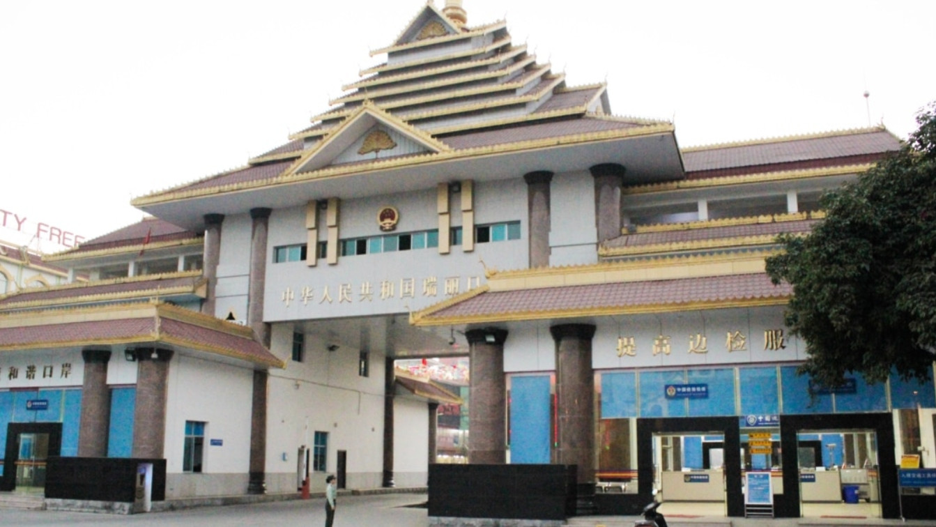 ကျွဲဂိမ်းရှုံးပြီး အကြွေးတင်နေသဖြင့် အလုပ်ရှာနေသည့် အမျိုးသမီးကို စည်းရုံးပြီး တရုတ်မယား အဖြစ်ရောင်းစားရန်စီစဉ်သူများ အဖမ်းခံရ