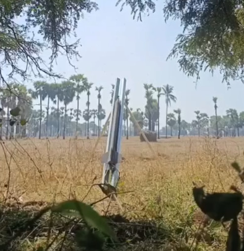 စစ်ကြောင်းထိုး မီးရှို့ဖျက်ဆီးနေတဲ့ စစ်ကော်မရှင် စစ်ကြောင်း Rocket တွေ၊ ဒရုန်းတွေနဲ့ တိုက်ခိုက်ခံရပြီး ၄ ဦး ထက်မနည်း သေဆုံးကာ အများအပြား ထိခိုက်ဒဏ်ရာ