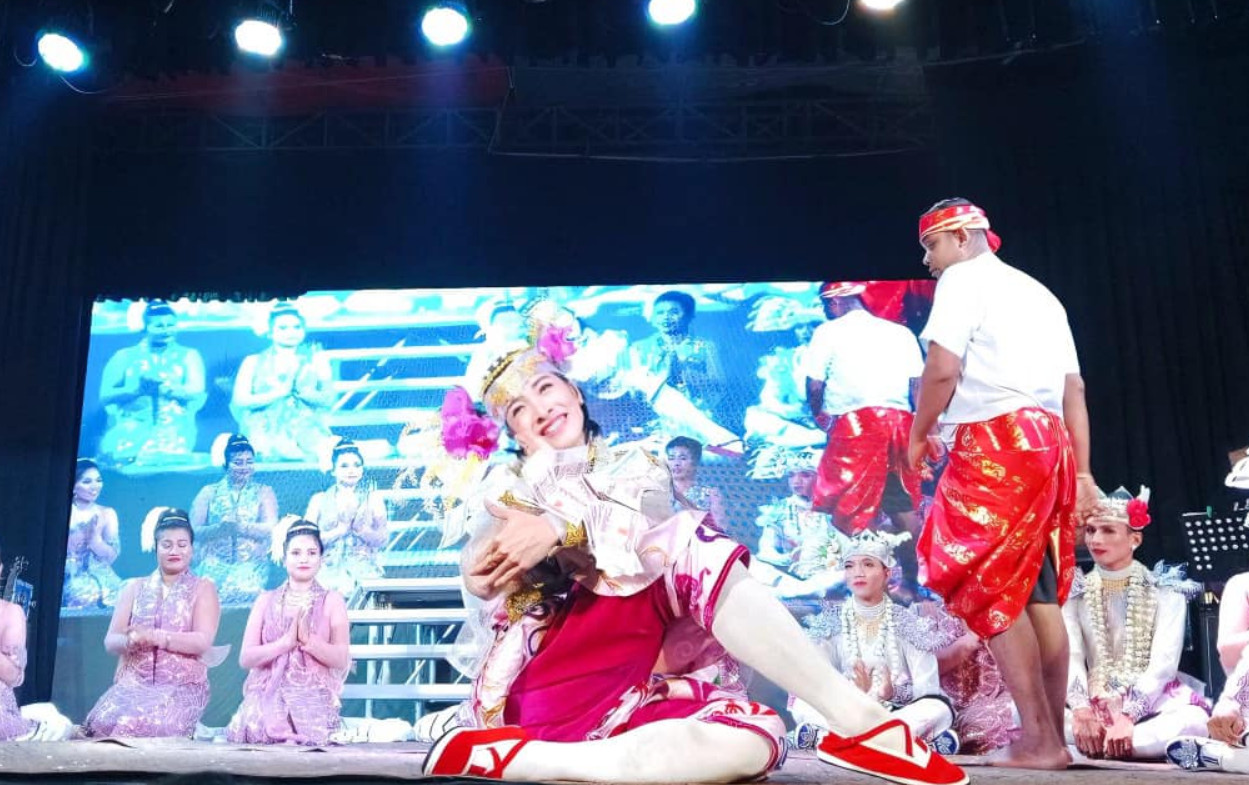 📢 အောင်ဇမ္ဗူဇာတ်သဘင် ပွဲကပြခွင့် (၁) နှစ် ပိတ်ပင်ခံရ! လက်မှတ်ဝယ်ယူထားသူများ ငွေပြန်ထုတ်ယူနိုင်ပြီ 🎭