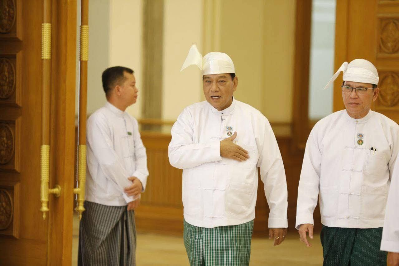 ပြိုင်ဘက်မရှိနိုင်ပါတယ်ဆိုတဲ့  ပါတီရဲ့ဥက္ကဋ္ဌ ကြီးက  သမ္မတမလုပ်ရဘူး။