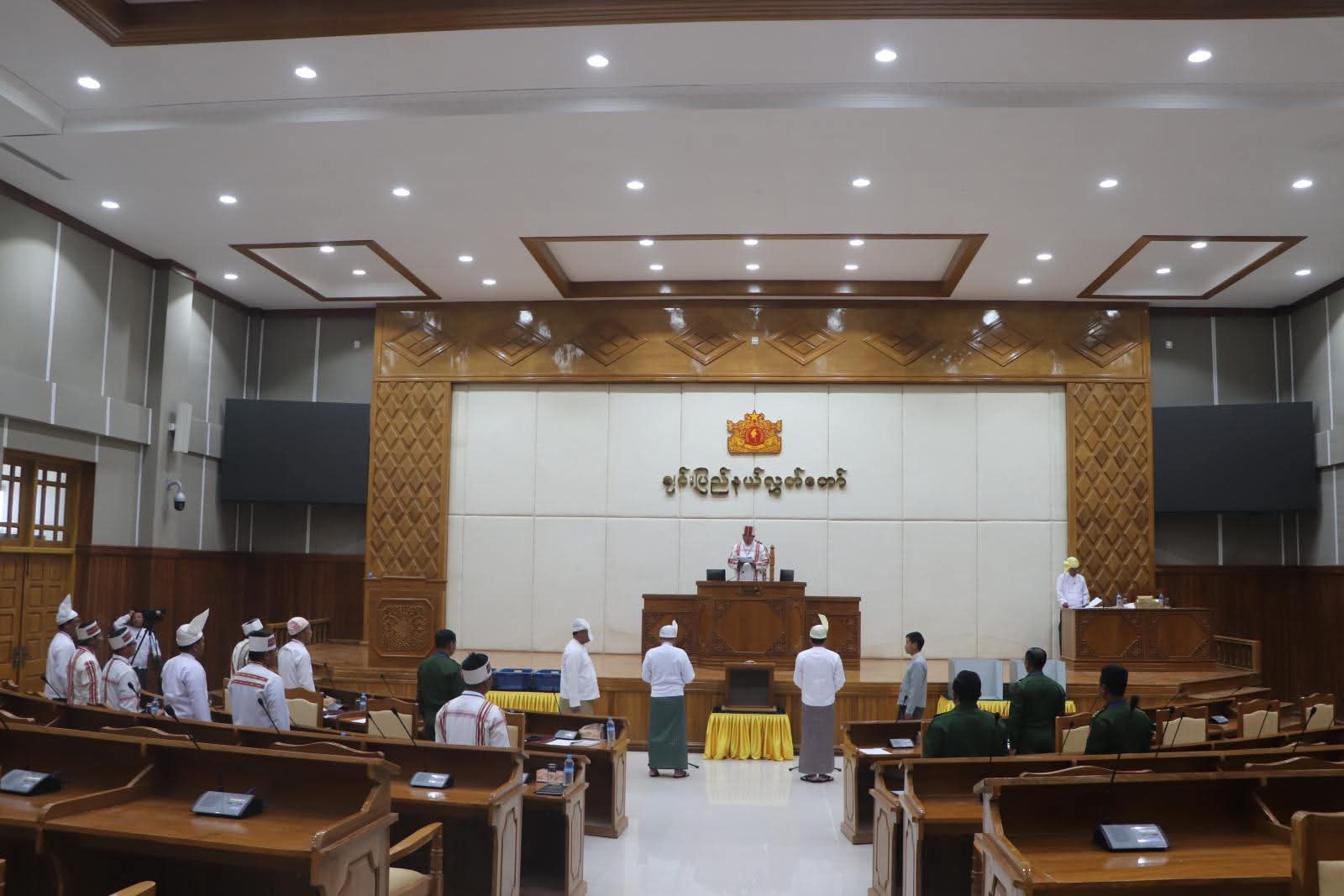 ဟားခါးမြို့ပေါ်တွင် အကြမ်းဖက် လွှတ်တော် အစည်းအဝေး ကျင်းပရန် ပြုလုပ်နေစဉ် ပစ်ခတ်မှုဖြစ်ပွား