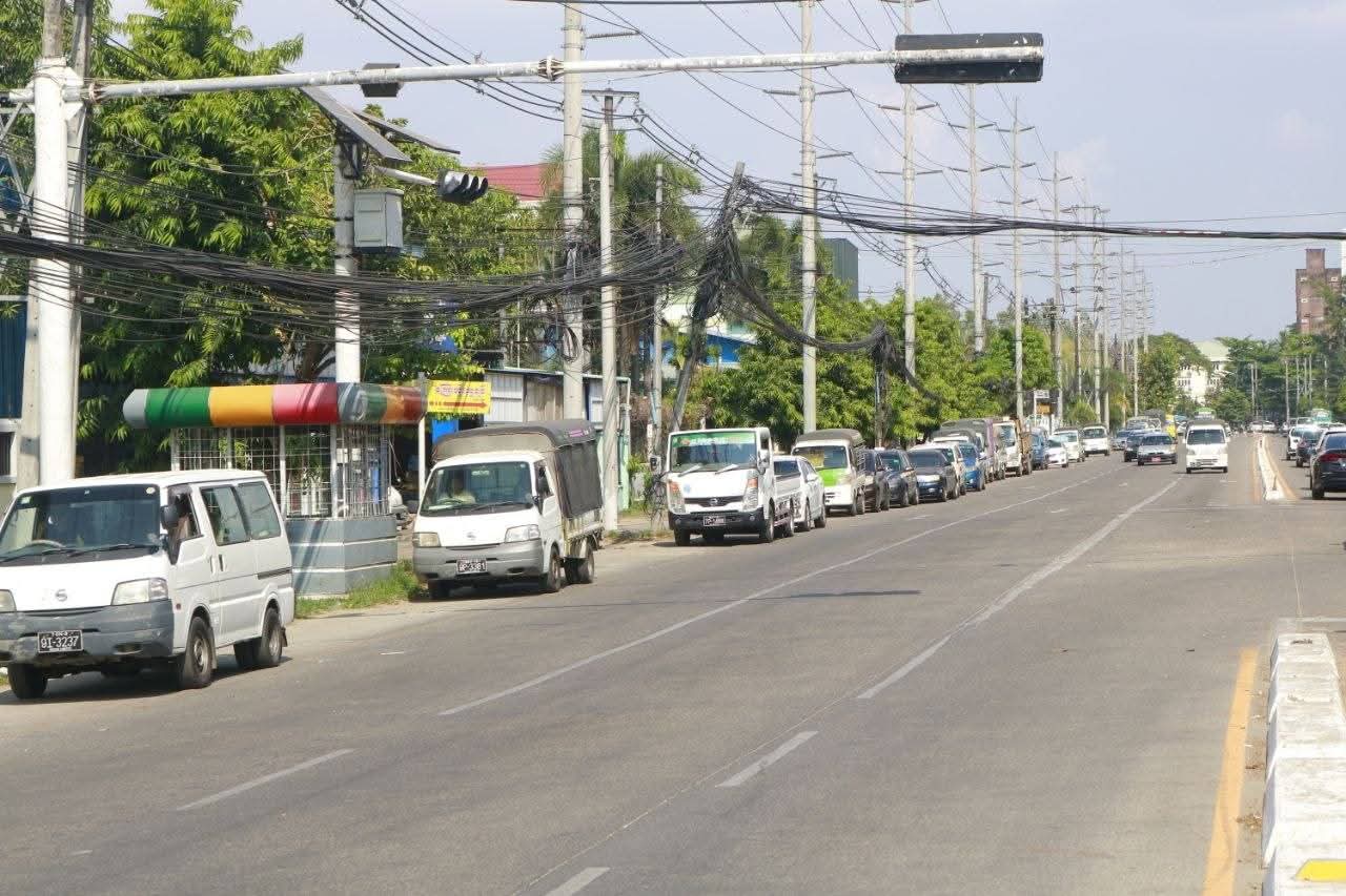စက်သုံးဆီကို ယာဉ်စက်စွမ်းအားပေါ်မူတည်ပြီး တပတ်တကြိမ်ဖြစ်စေ၊ အများဆုံးနှစ်ကြိမ်ခွဲ၍ဖြစ်စေ ပြောင်းလဲသတ်မှတ်မည်