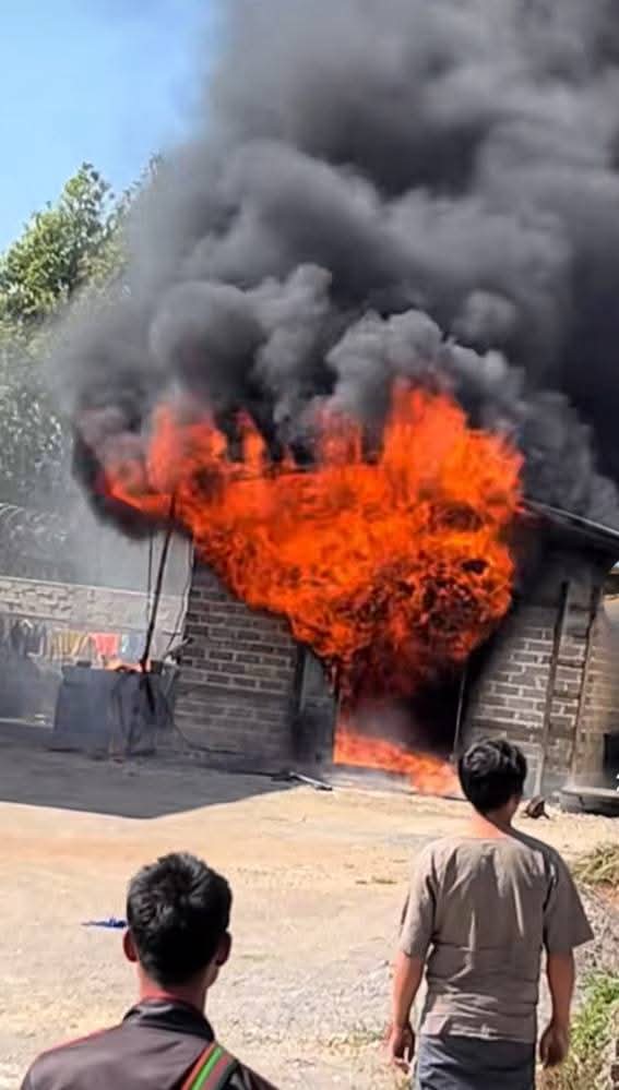 နောင်တရားတွင် ဓာတ်ဆီအများအပြား သိုလှောင်ထားသည့် ဂိုထောင် မီးလောင်