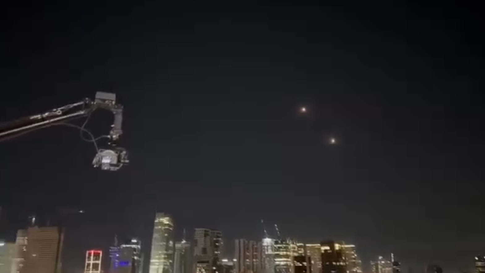 အီရန်ဒုံးကျည်များ တဲလ်အဗစ်သို့ တိုက်ရိုက်ကျရောက်၊ မြို့လယ်တွင် ပေါက်ကွဲမှုကြီးများ ဖြစ်ပွား