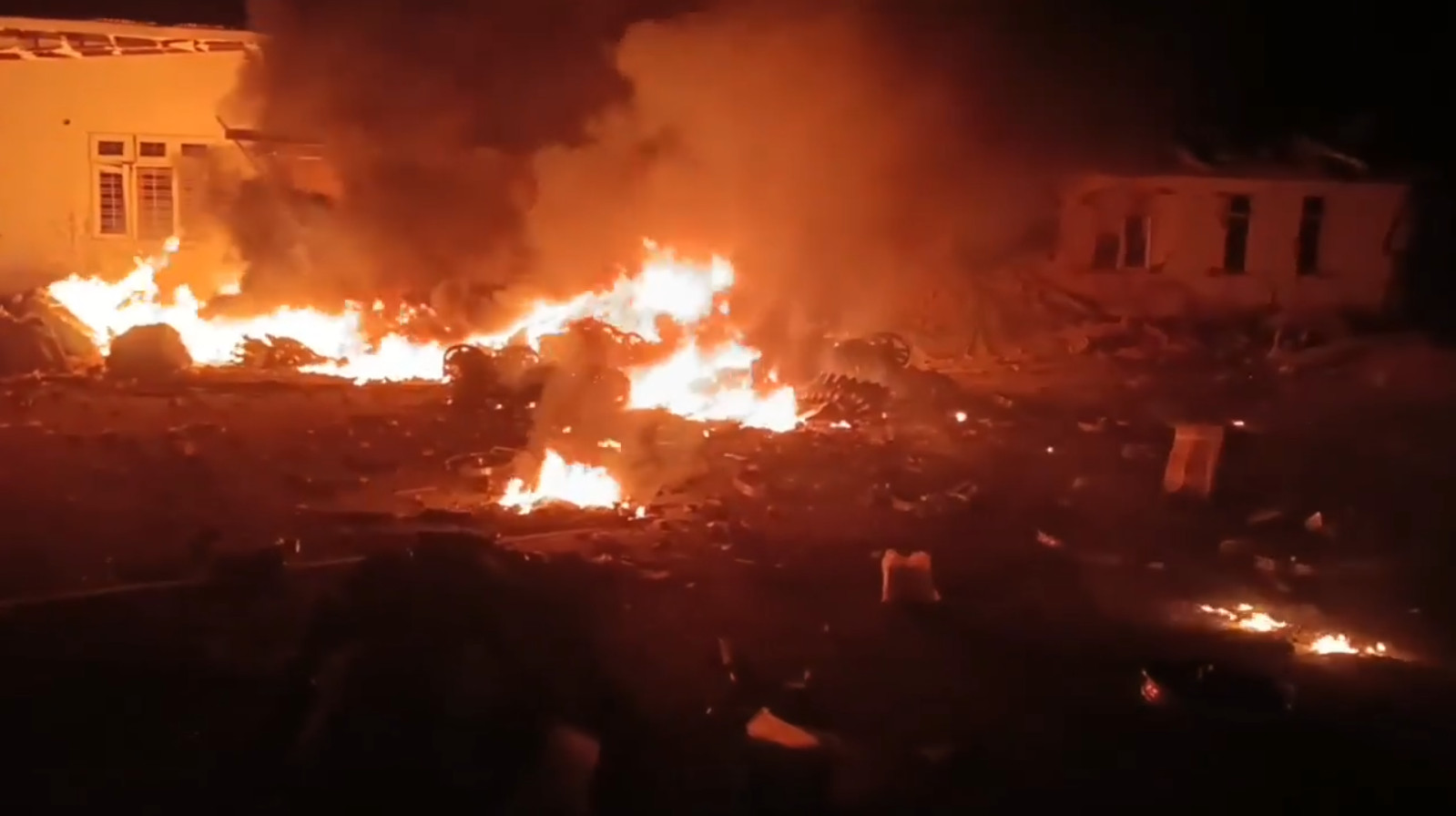 ကျောက်တော်မြို့ကို အကြမ်းဖက်စစ်ကော်မရှင်ဗုံးကြဲ